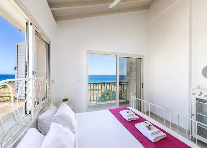 Artisan Seafront 1 Villa