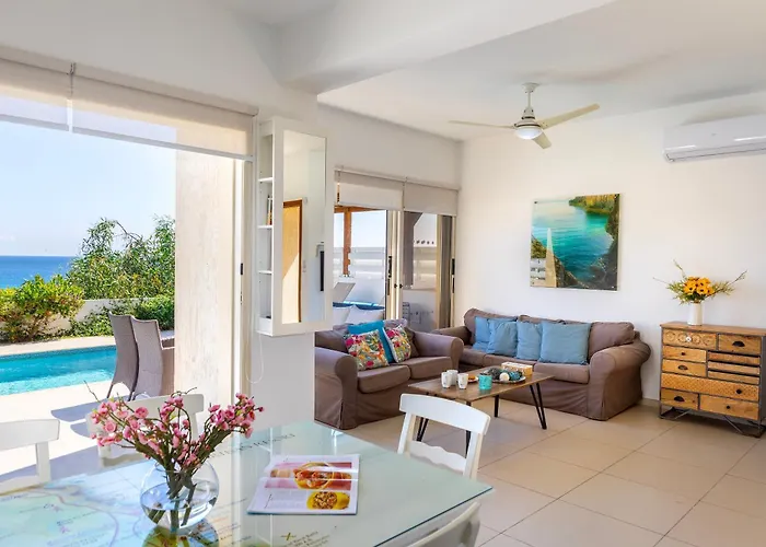 Villa Artisan Seafront 1