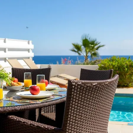 Artisan Seafront 1 *