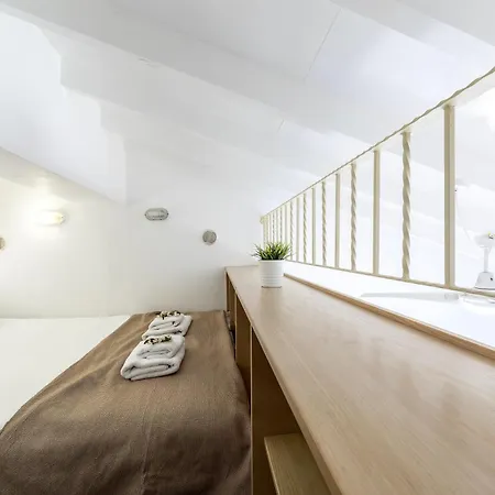 Villa Artisan Seafront 1 *