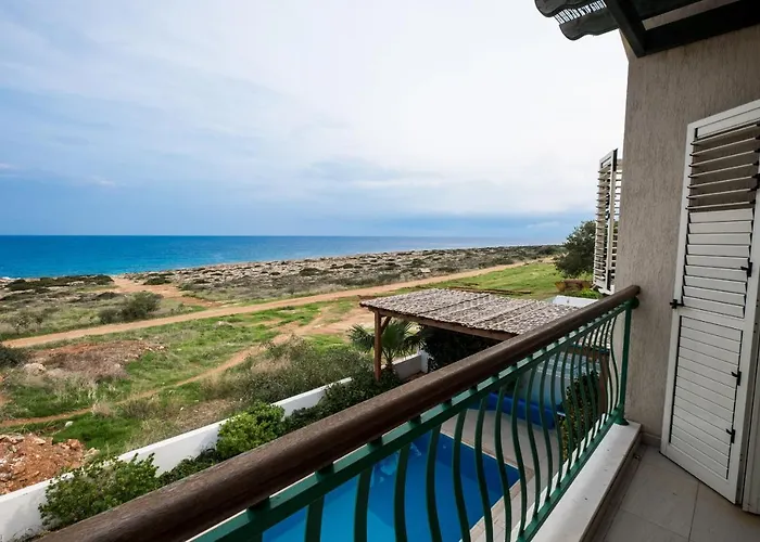 Artisan Seafront 1 Villa