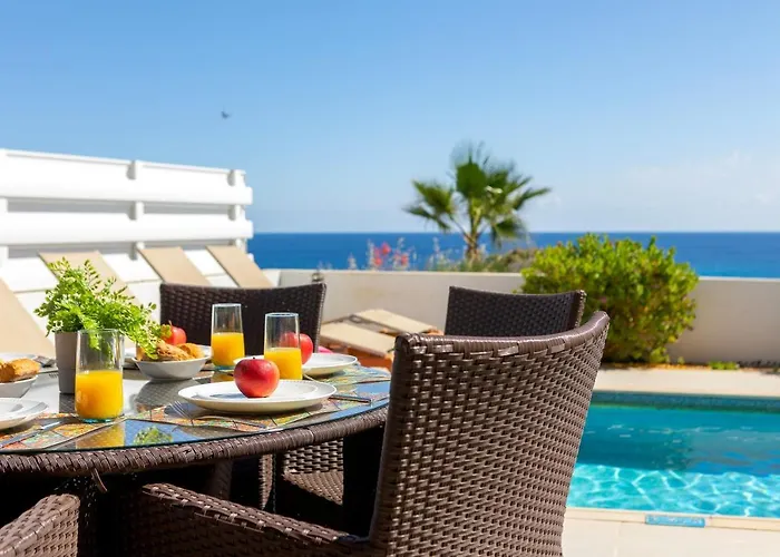 Artisan Seafront 1 *