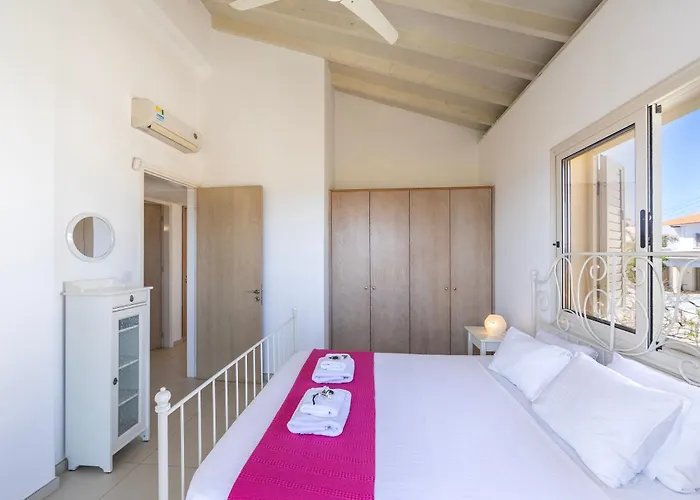 Artisan Seafront 1 Villa Protaras