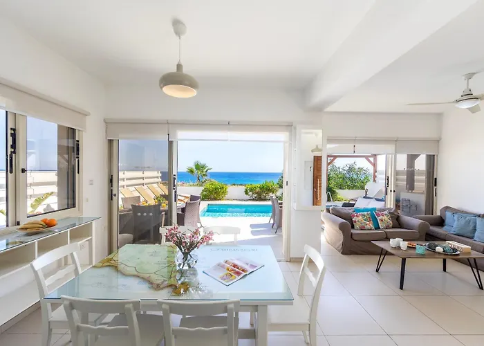 Villa Artisan Seafront 1