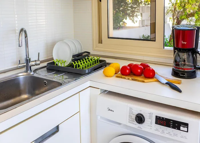 Villa Artisan Seafront 1 *